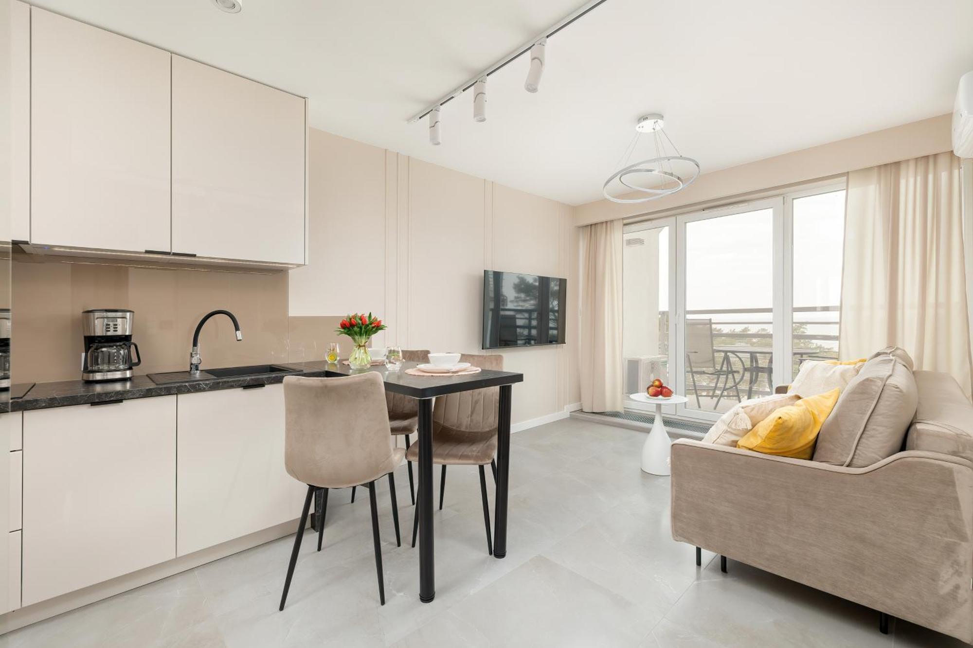 Sea View Porta Mare By Renters Prestige Apartment
